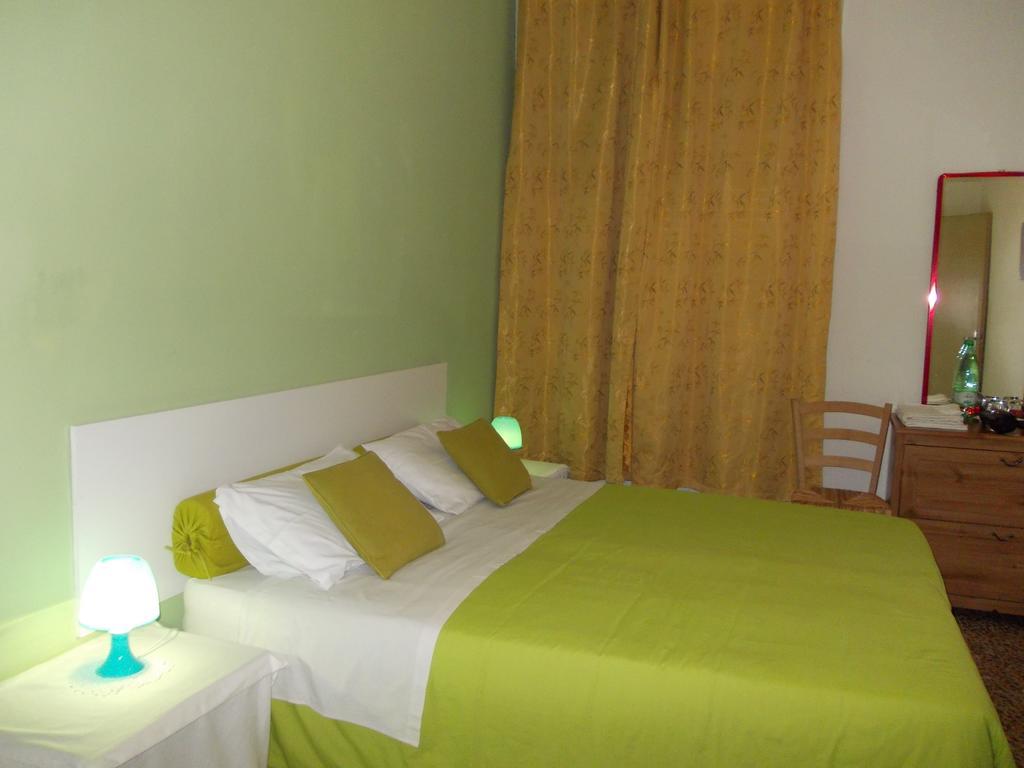 Travellers Lodge Bed & Rooms 트레비소 객실 사진