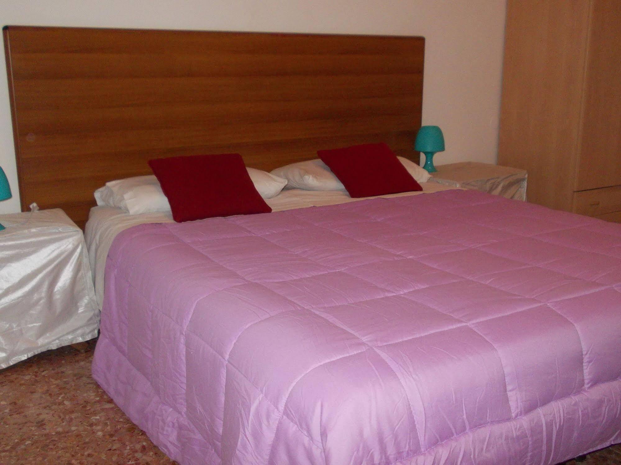 Travellers Lodge Bed & Rooms 트레비소 외부 사진